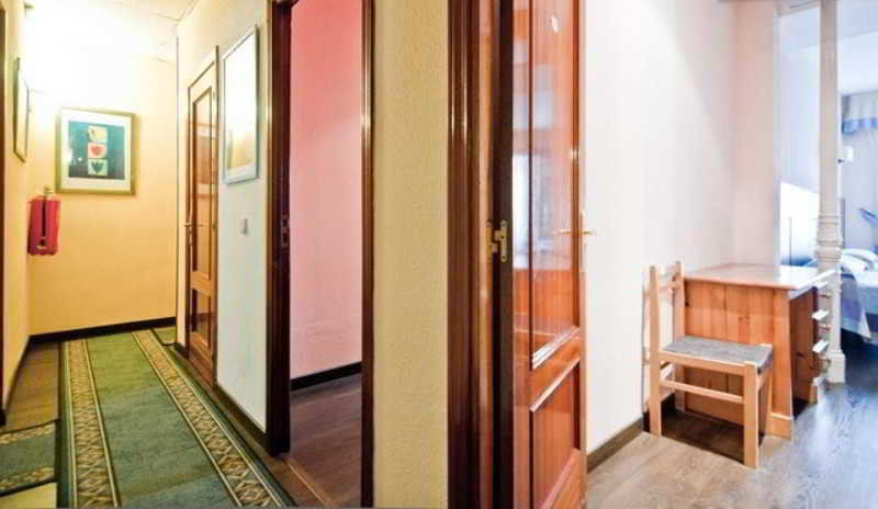 Hostal Gallardo Мадрид Экстерьер фото
